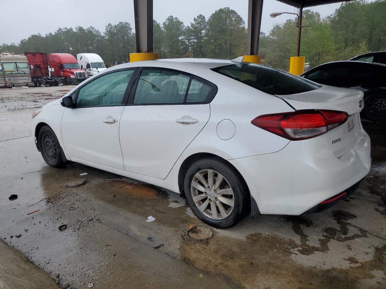 Kia Forte Lx Image 2