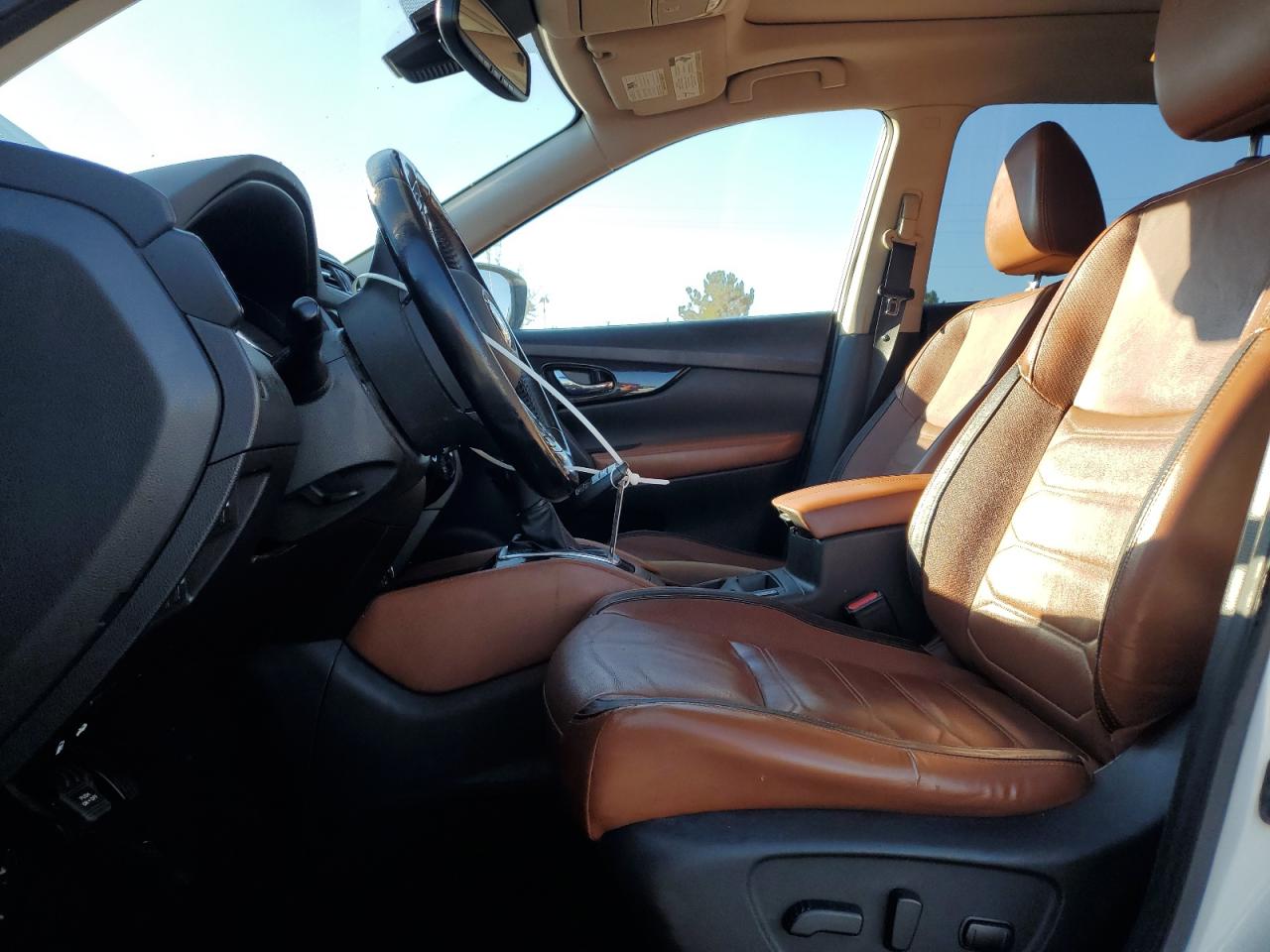 Nissan Rogue S Image 3