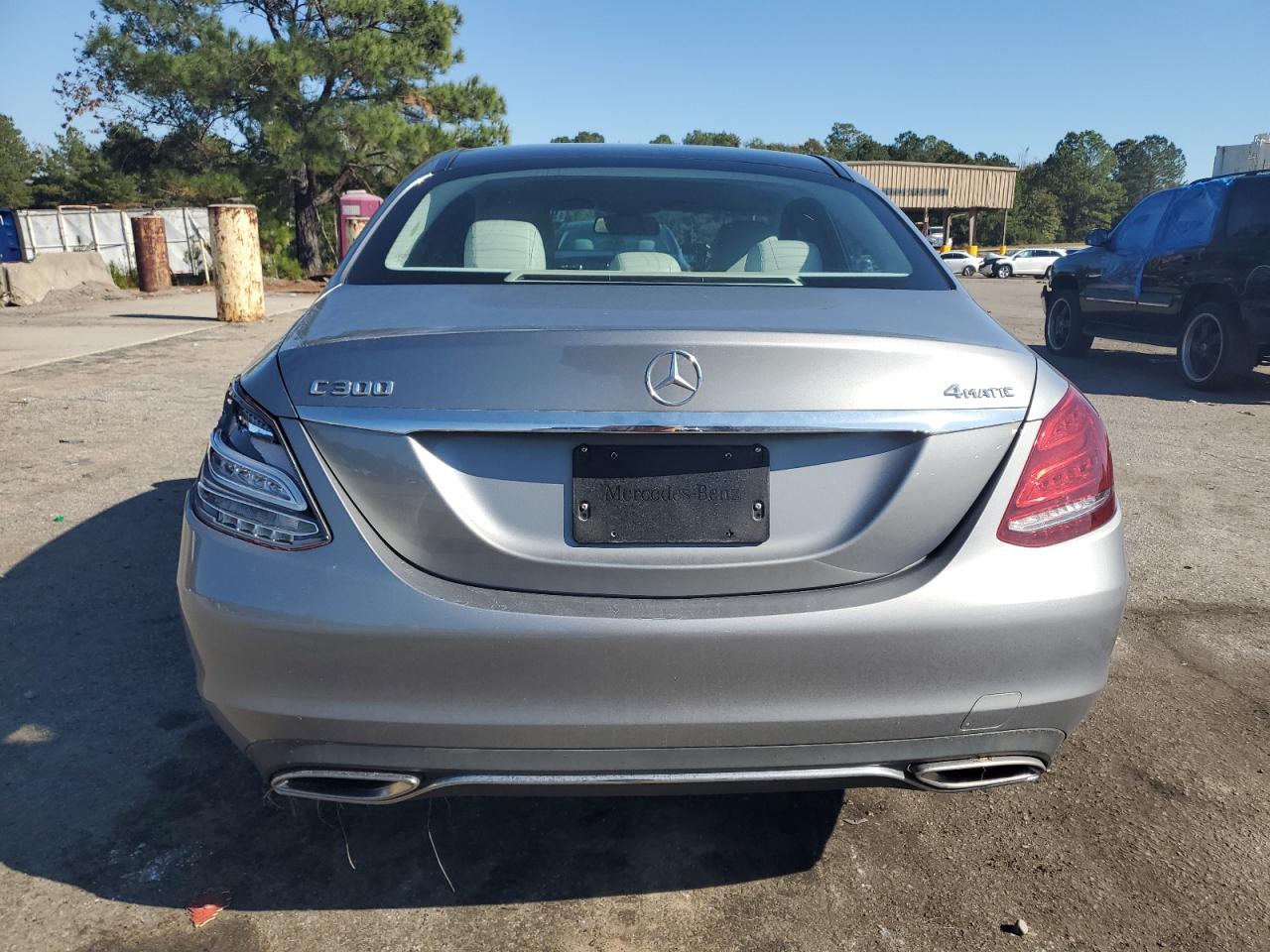 Mercedes-Benz C-Class 300 4matic Image 7