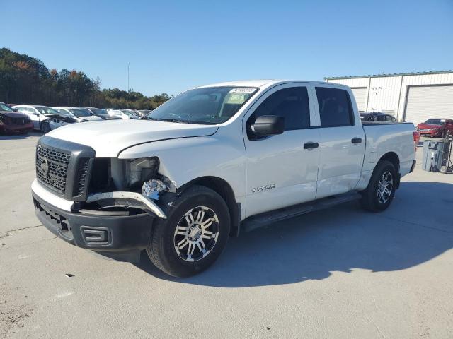  Salvage Nissan Titan