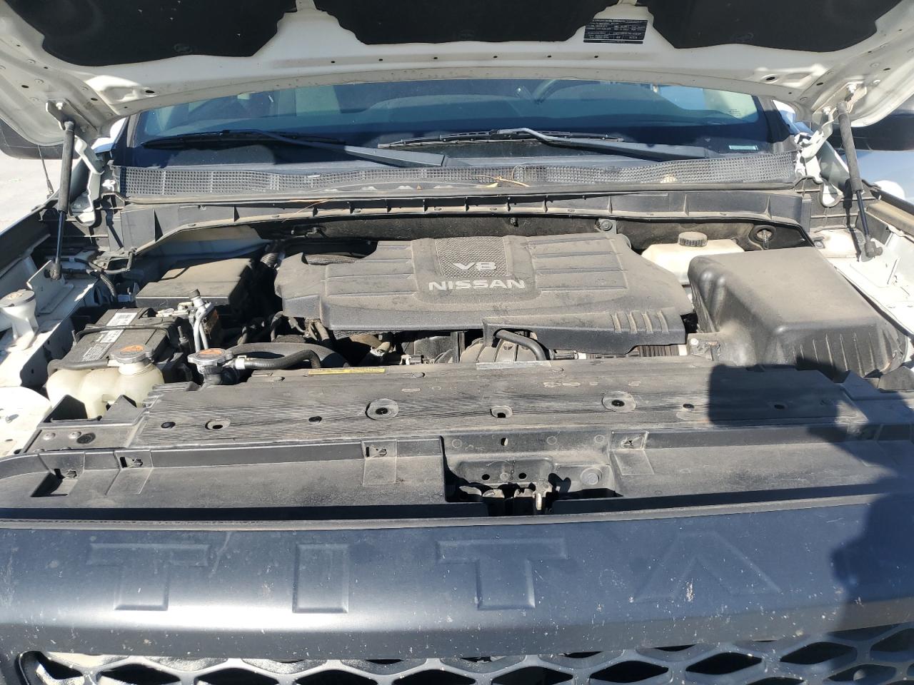 Nissan Titan S Image 9