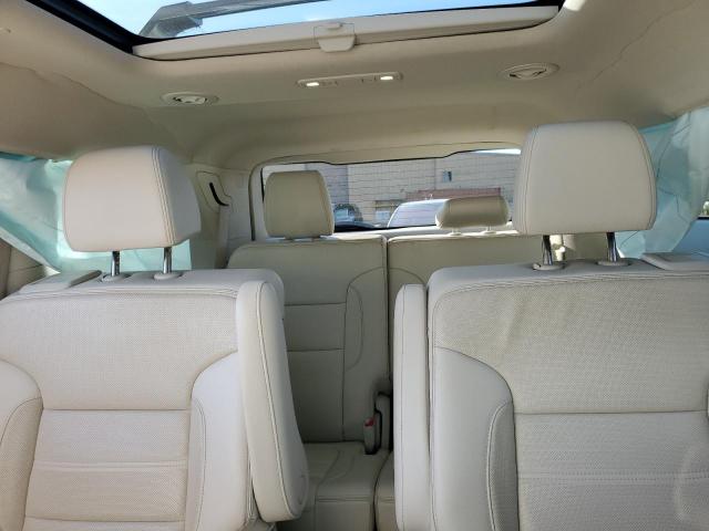 GMC Acadia Denali Image 2