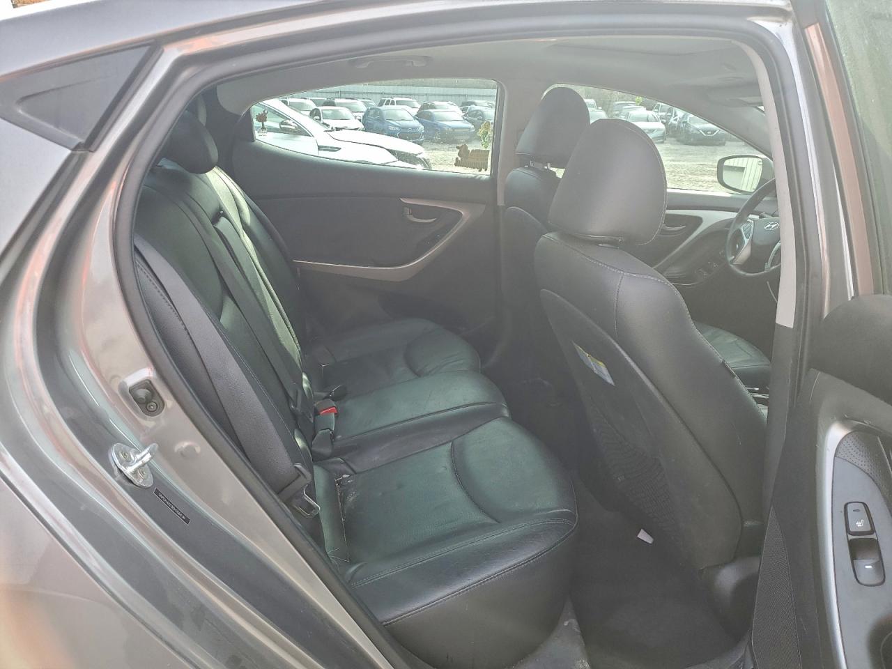 Hyundai ELANTRA Gls Image 7