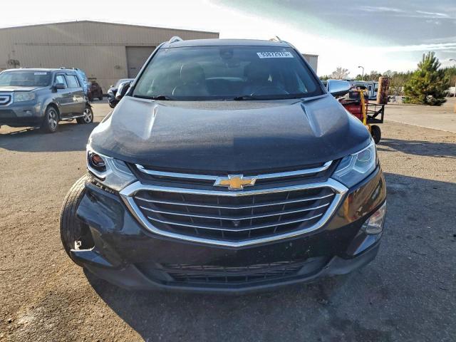 Chevrolet Equinox Premier Image 3