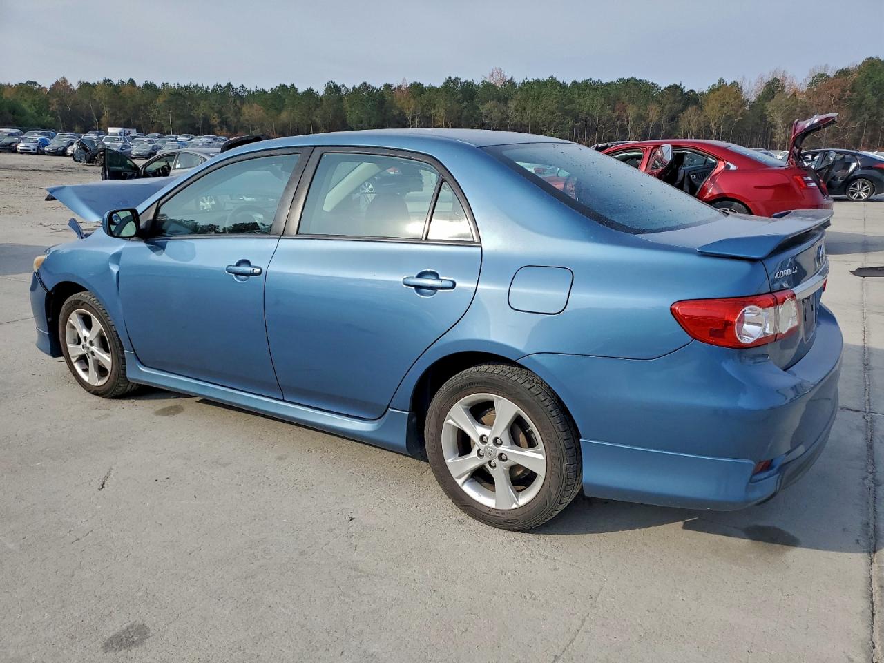 Toyota Corolla Base Image 2