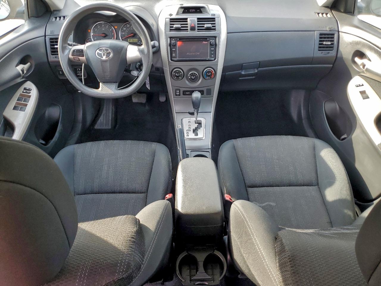 Toyota Corolla Base Image 6