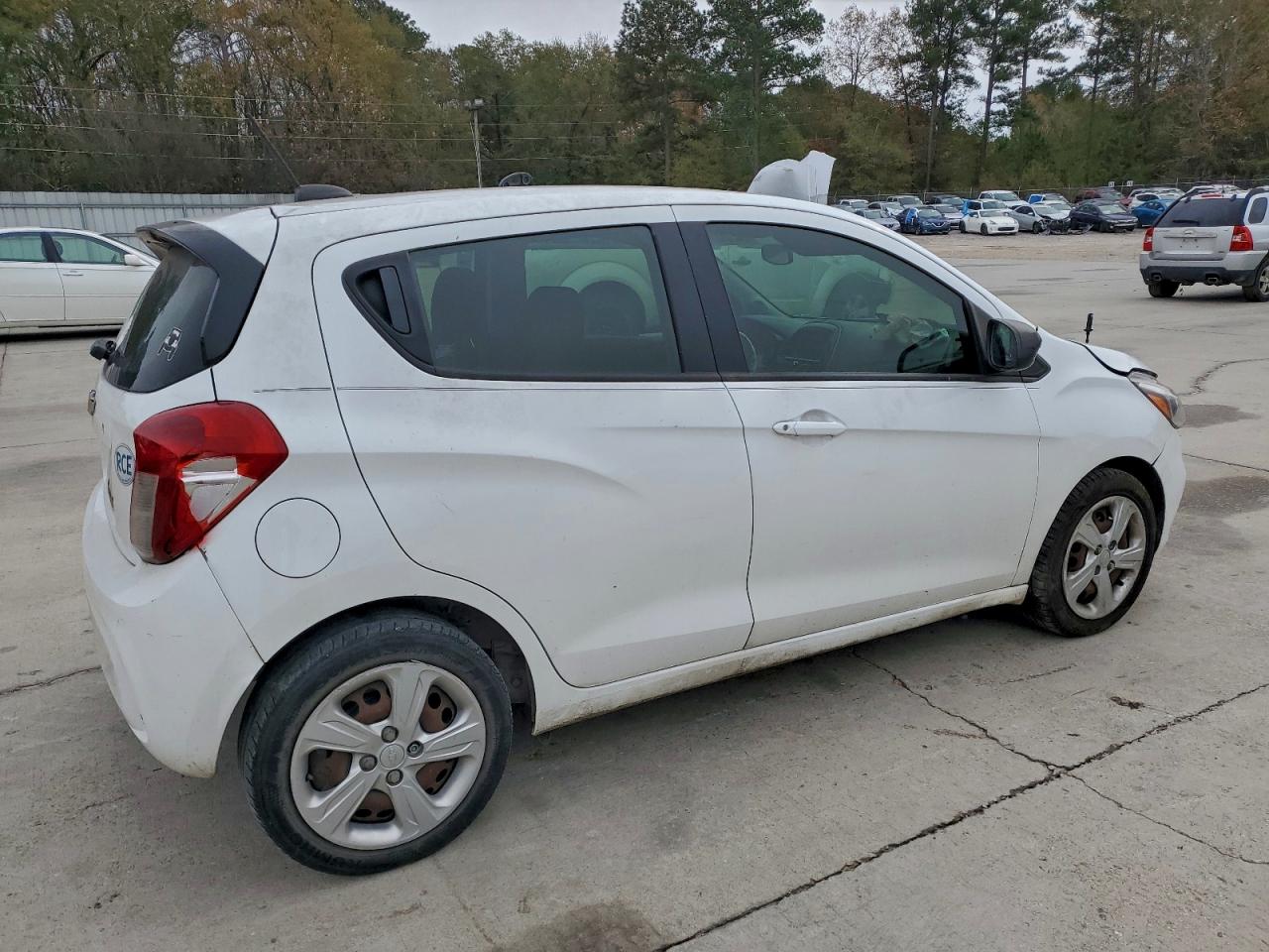 Chevrolet Spark Ls Image 11