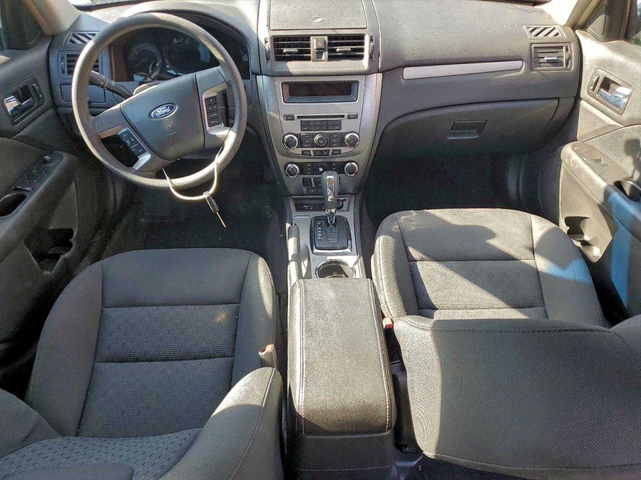 Ford Fusion Se Image 4