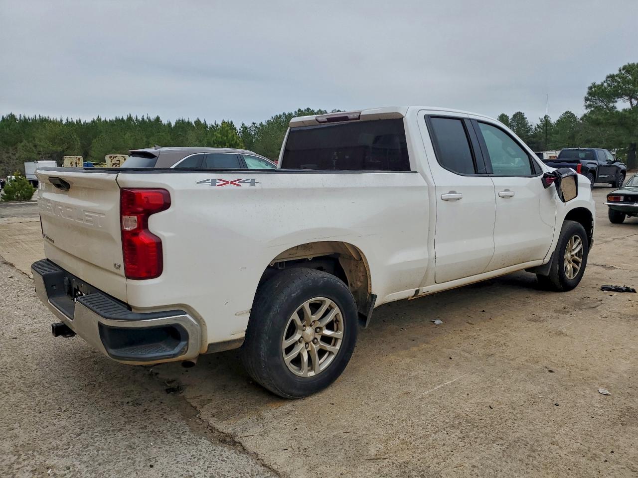 Chevrolet Silverado K1500 Lt Image 2