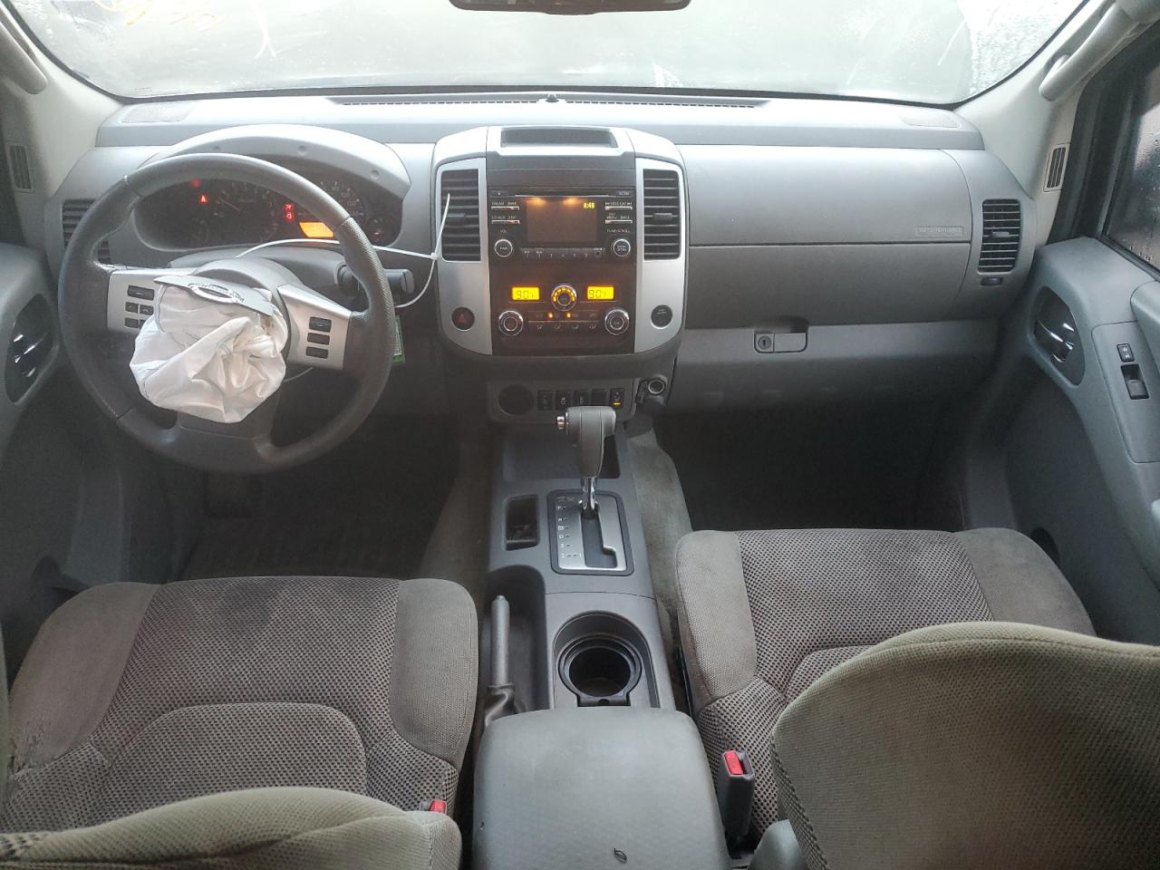 Nissan Frontier S Image 10