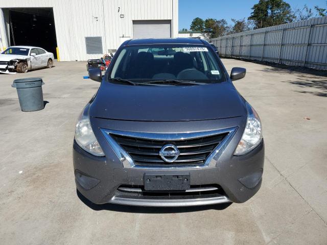 Nissan Versa S Image 6
