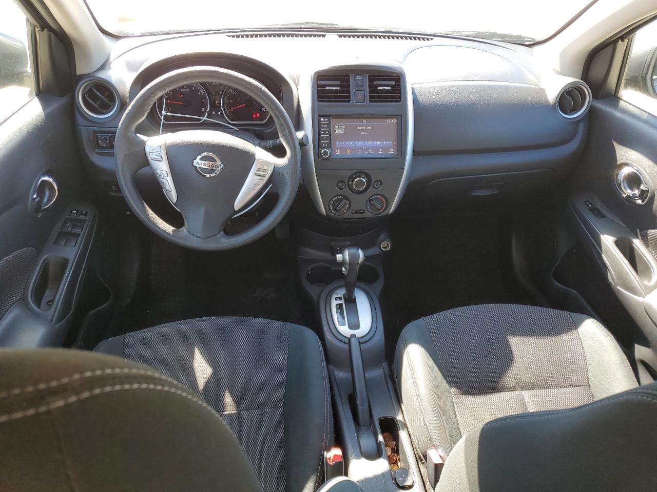 Nissan Versa S Image 4