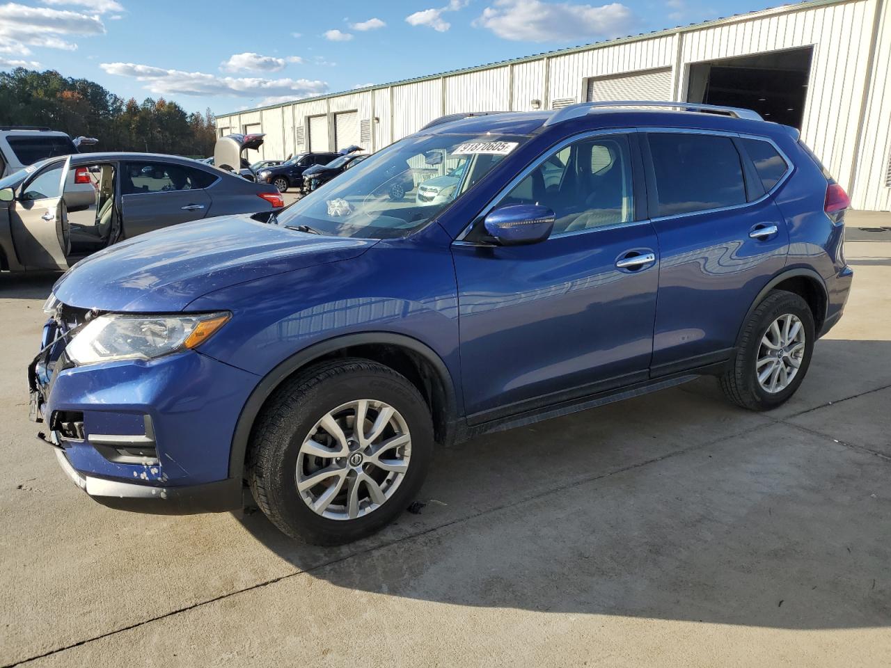 Nissan Rogue S Image 1