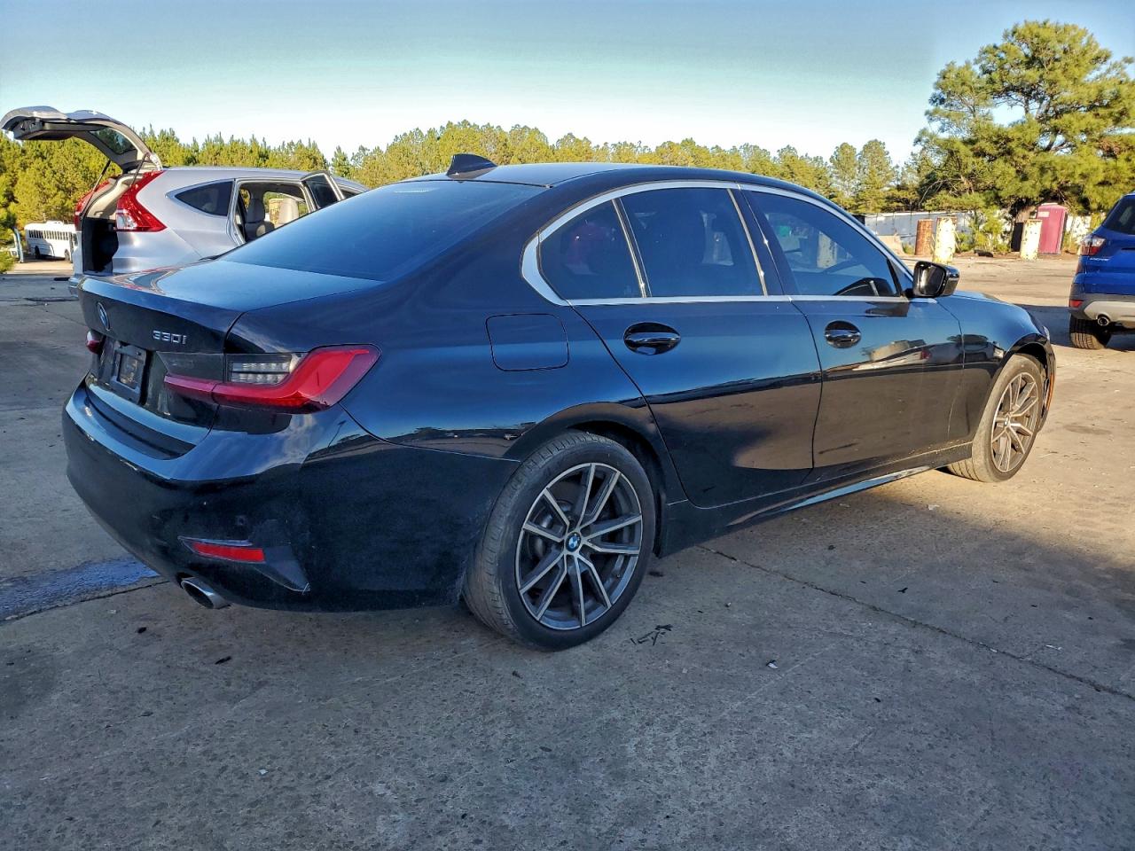 BMW 3 Series Image 4