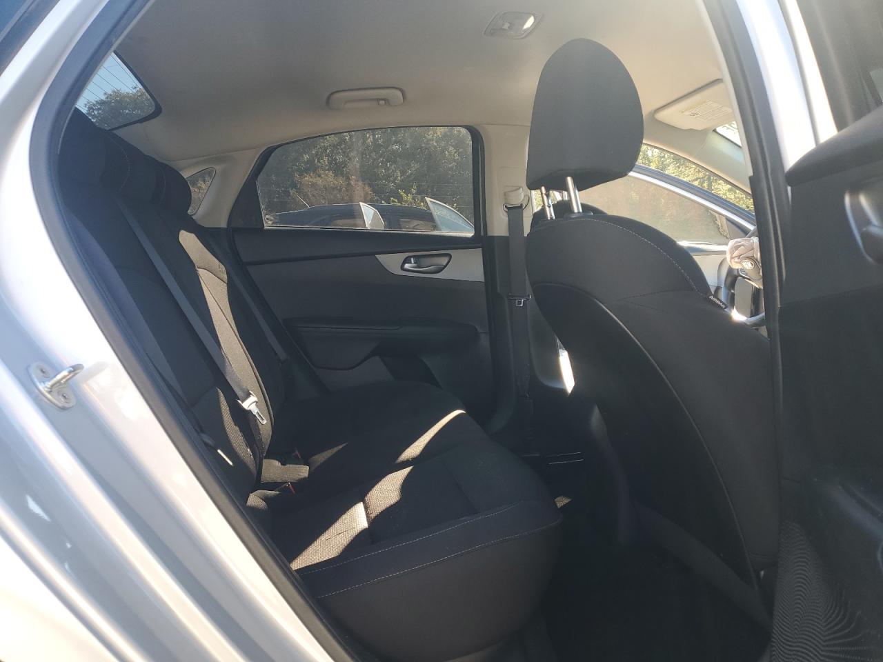 Kia Forte Fe Image 7