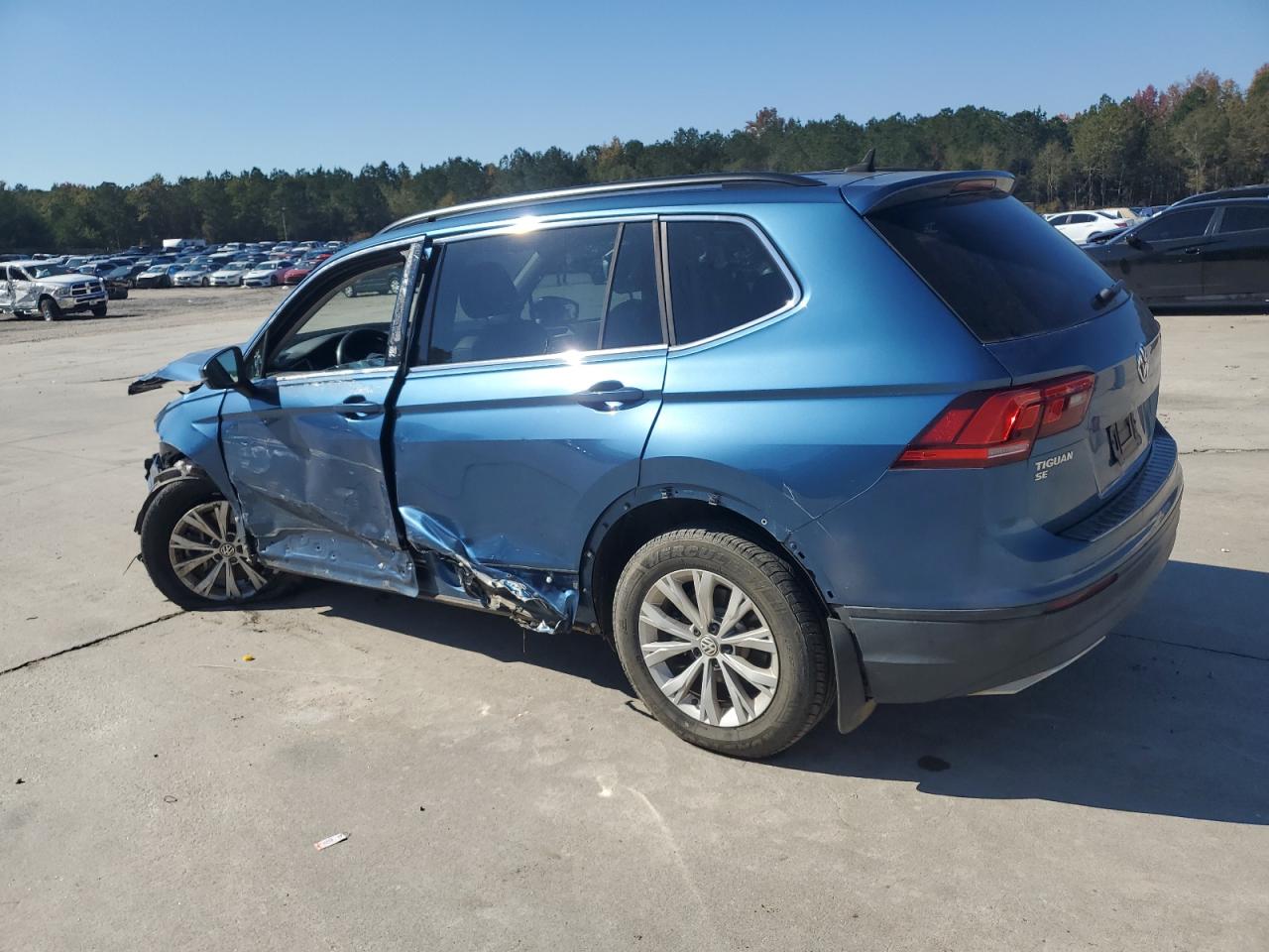 Volkswagen Tiguan Se Image 6