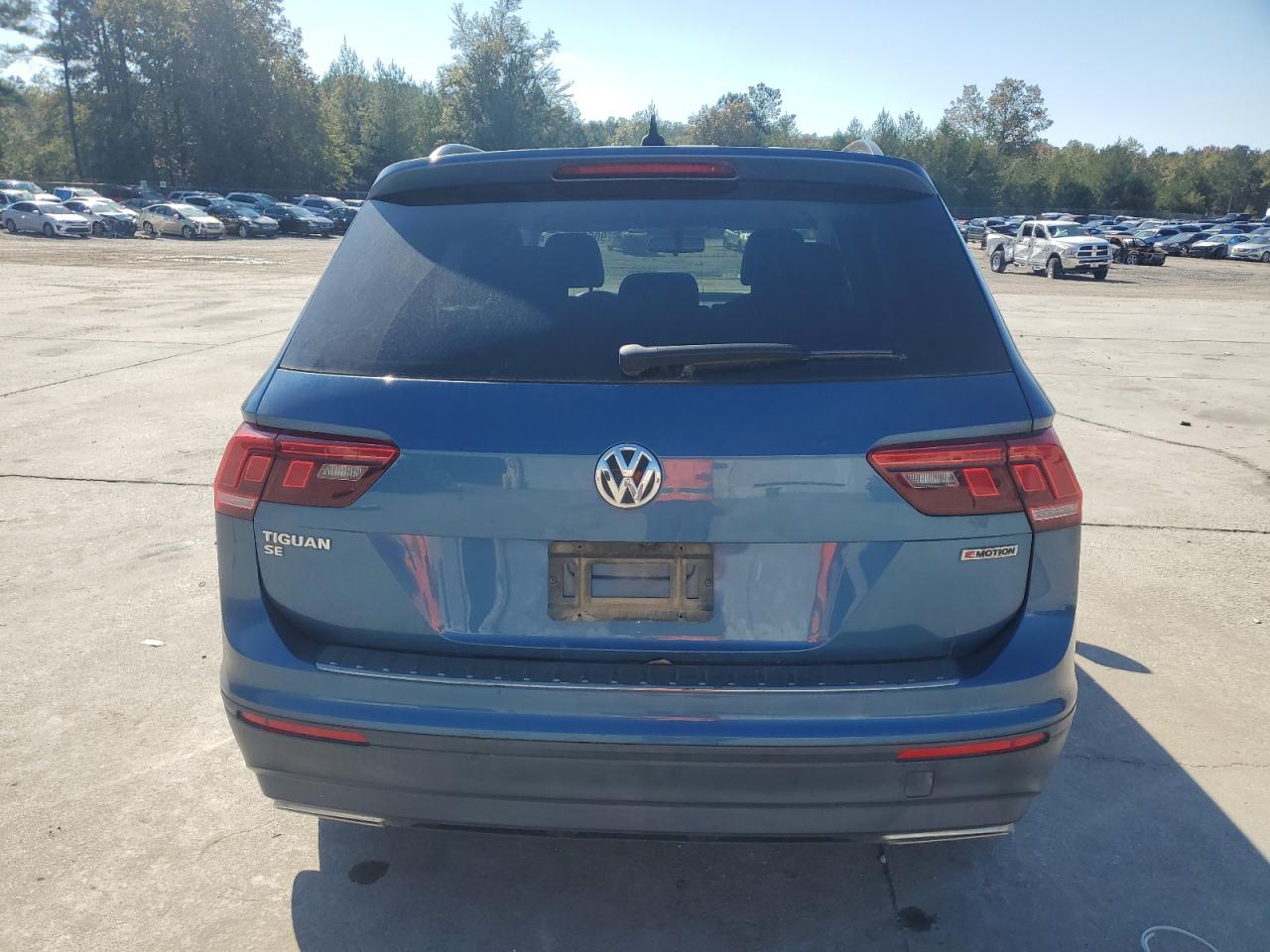 Volkswagen Tiguan Se Image 9