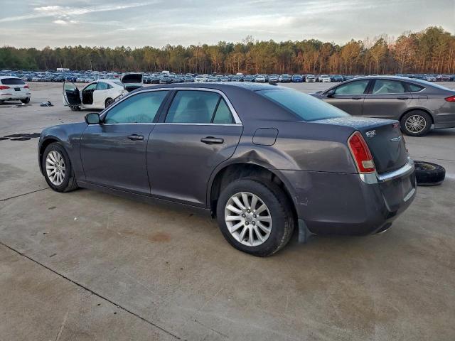 Chrysler 300 Image 2