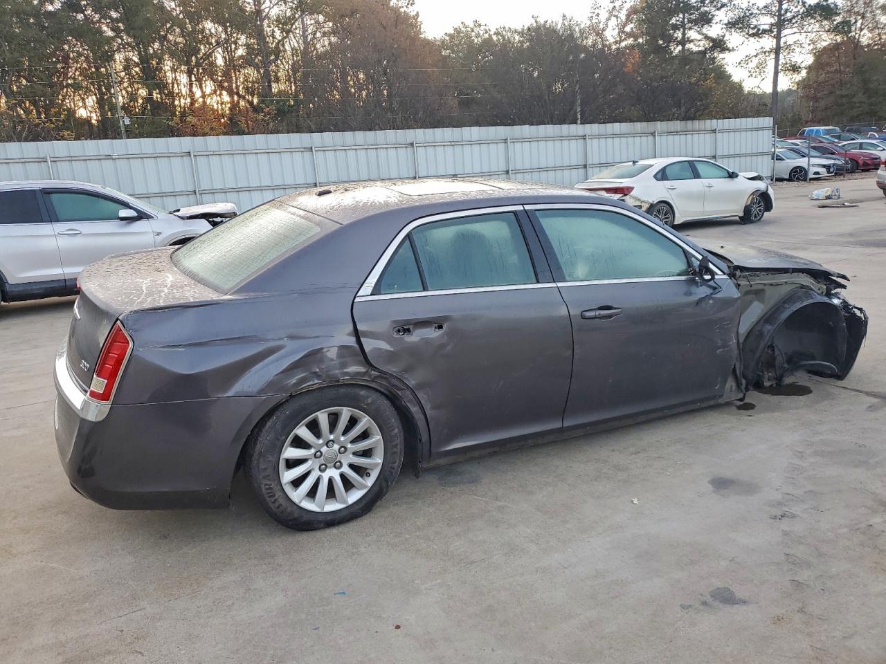 Chrysler 300 Image 3