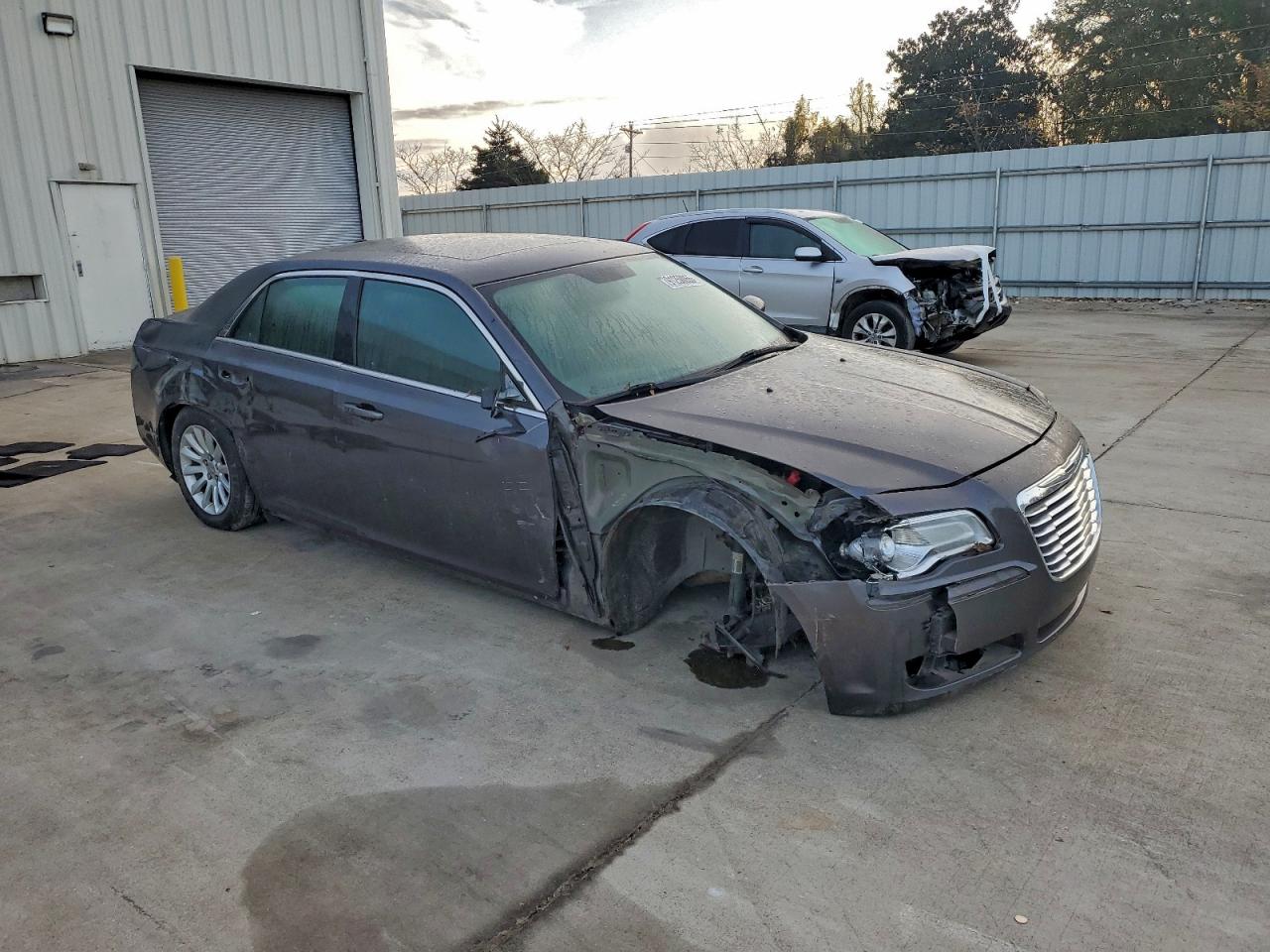 Chrysler 300 Image 13