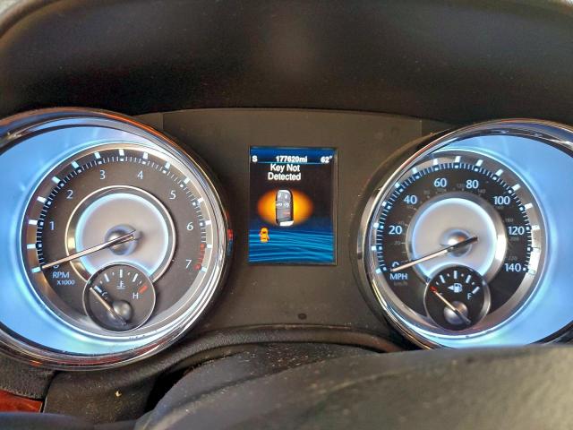 Chrysler 300 Image 12