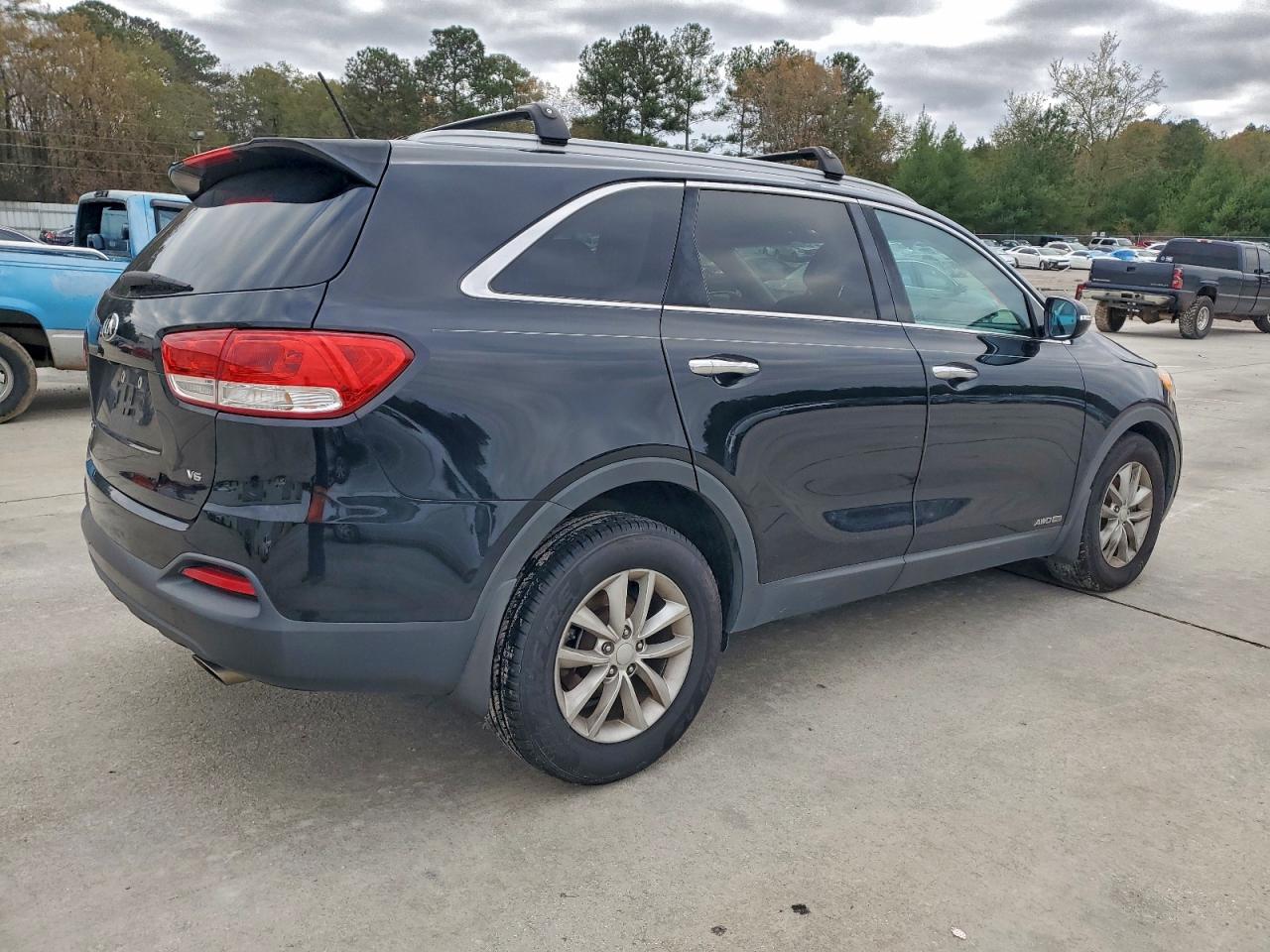 Kia Sorento Lx Image 3