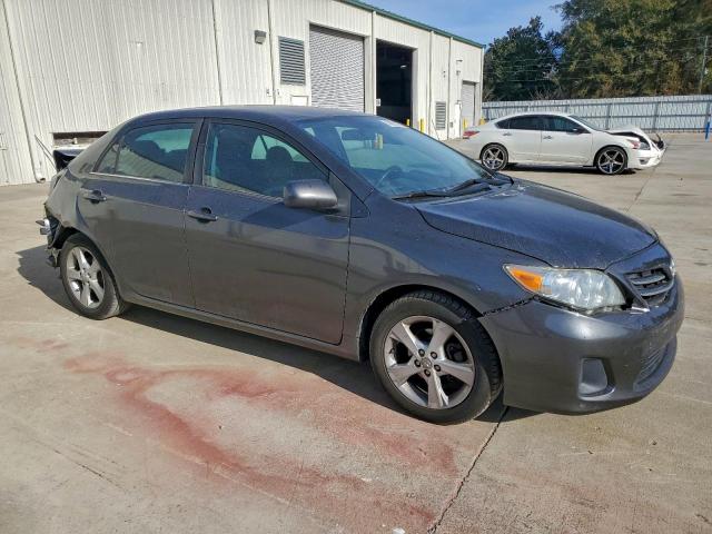 Toyota Corolla Base Image 10