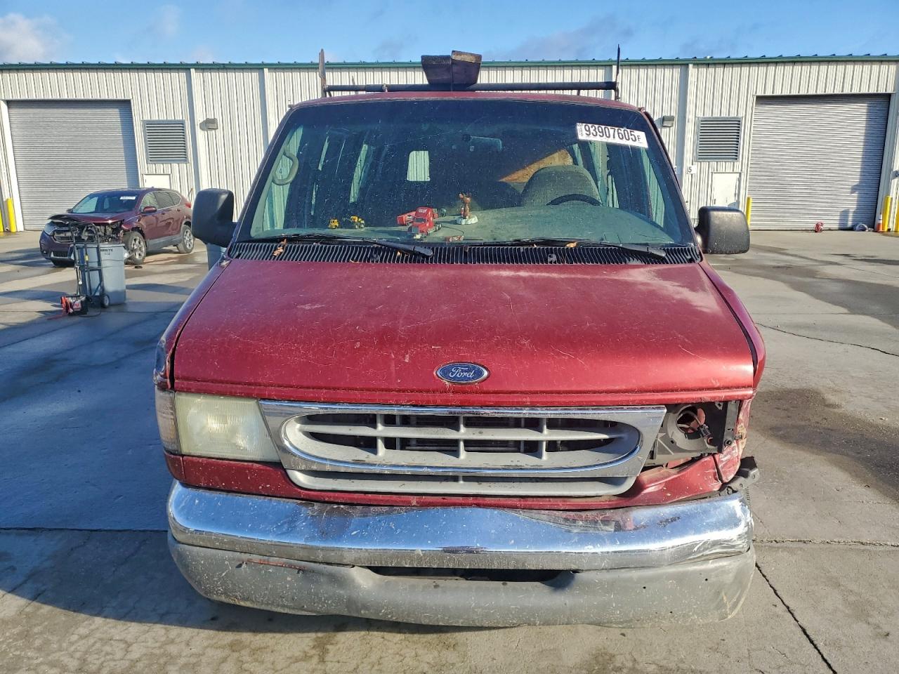 Ford Econoline E350 Super Duty Wagon Image 9