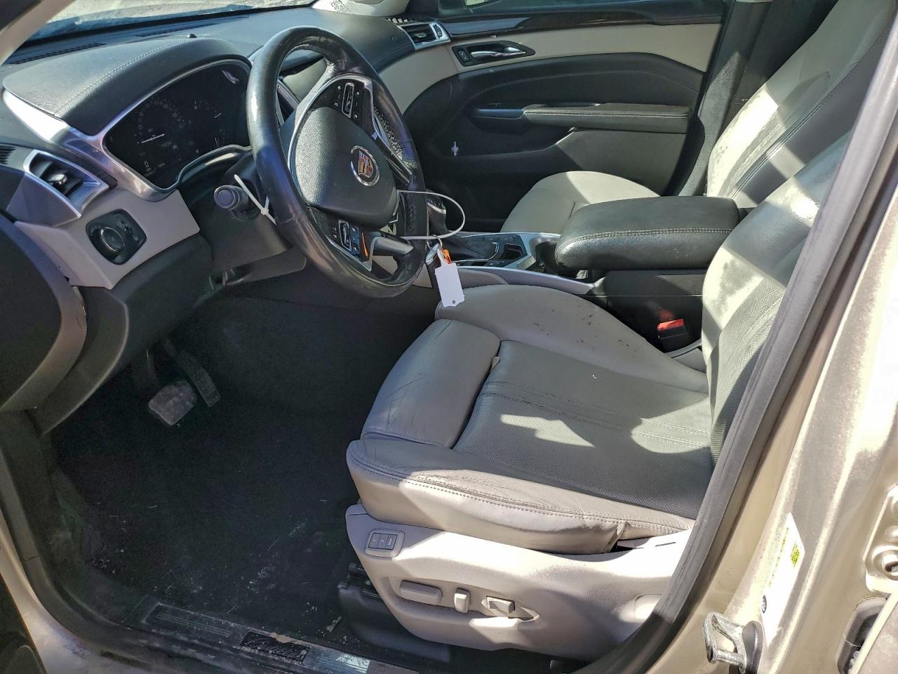 Cadillac SRX Luxury Collection Image 13