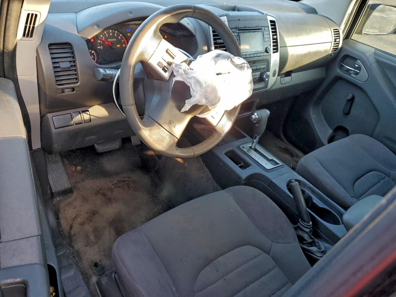 Nissan Frontier S Image 10