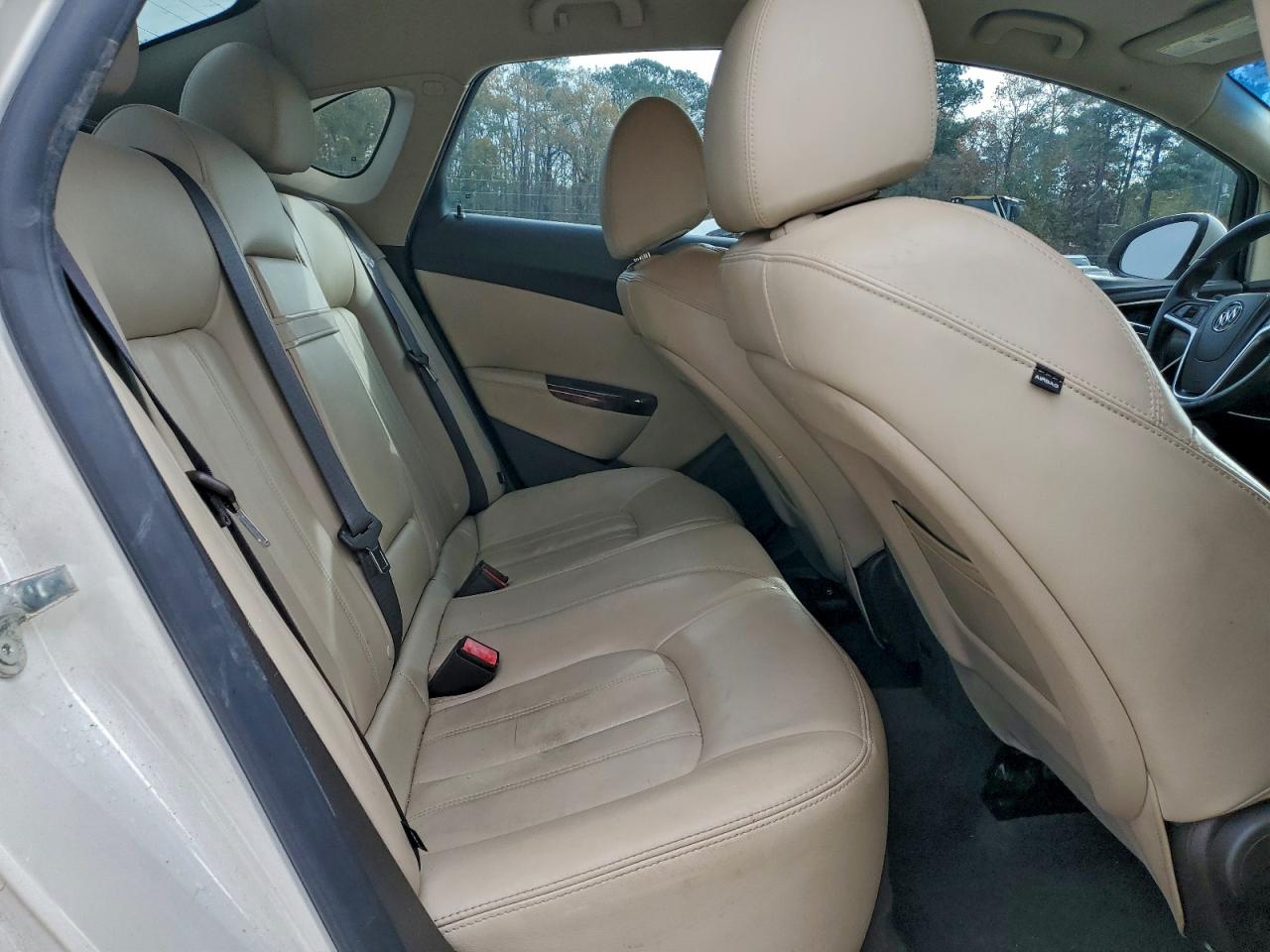 Buick Verano Image 2