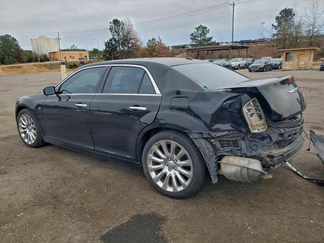 Chrysler 300 Image 4