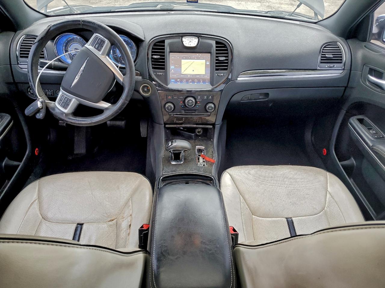 Chrysler 300 Image 5