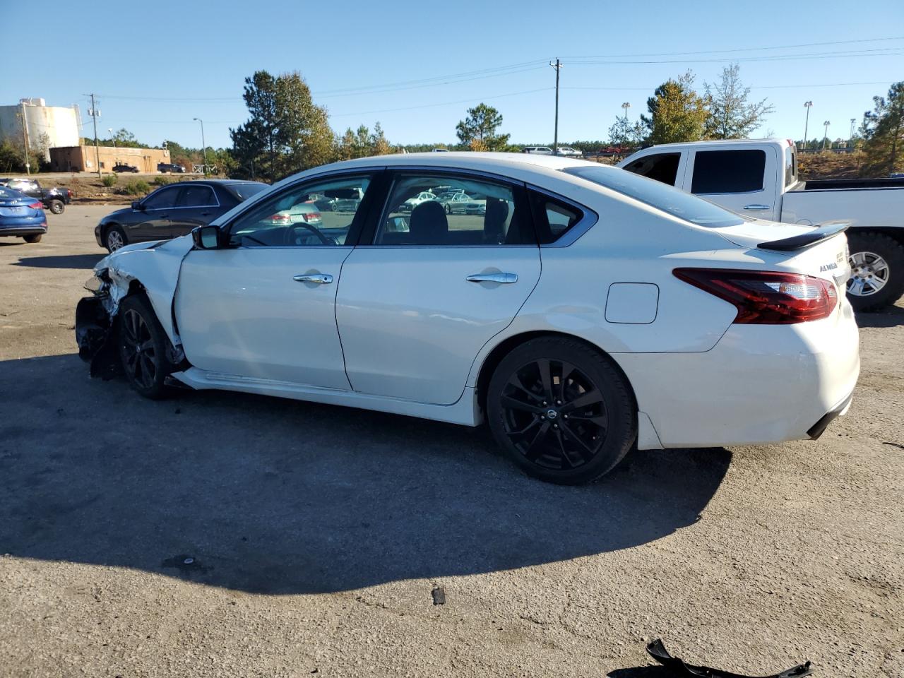 Nissan Altima 2.5 Image 2