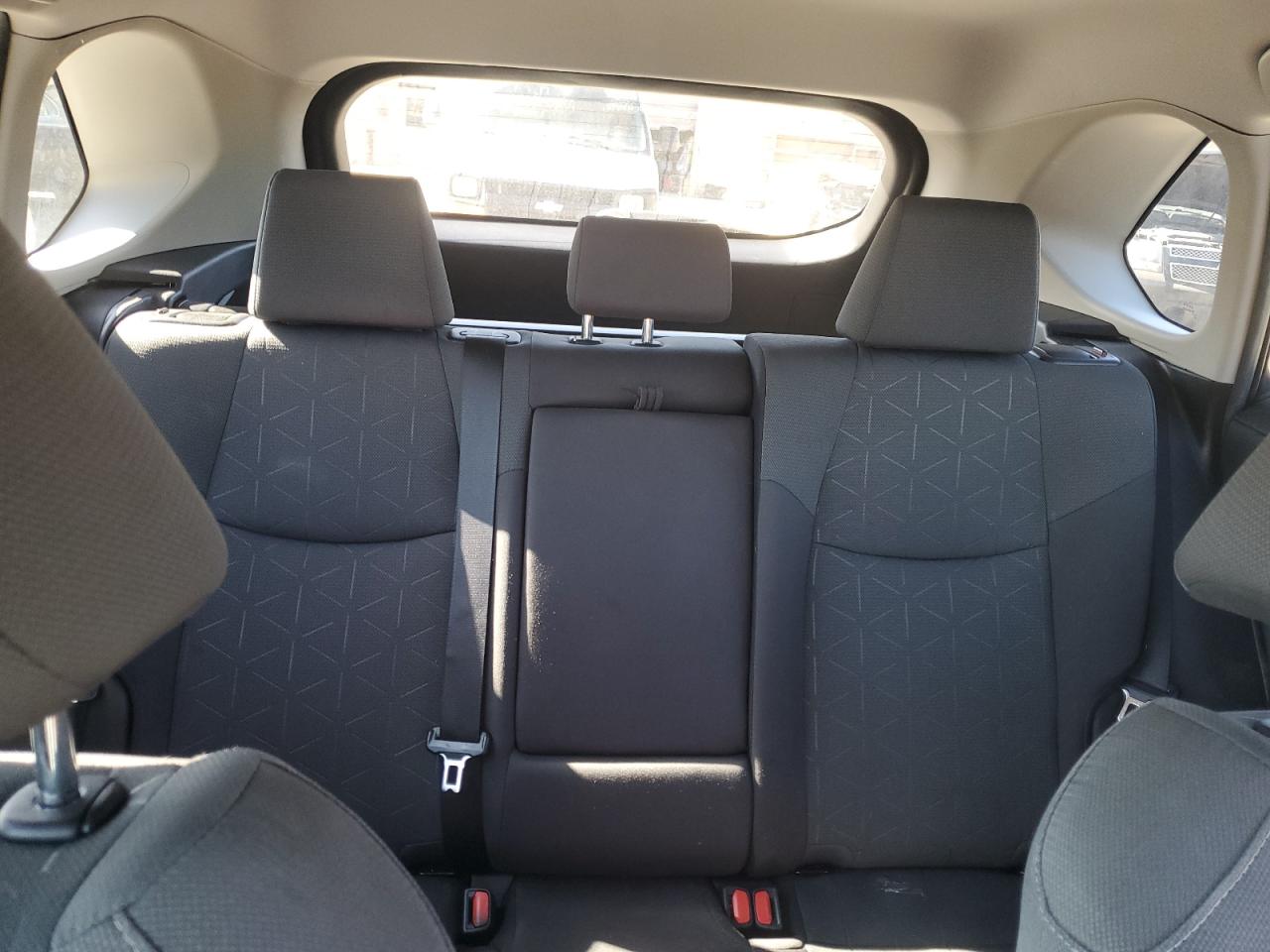 Toyota RAV4 Xle Image 10