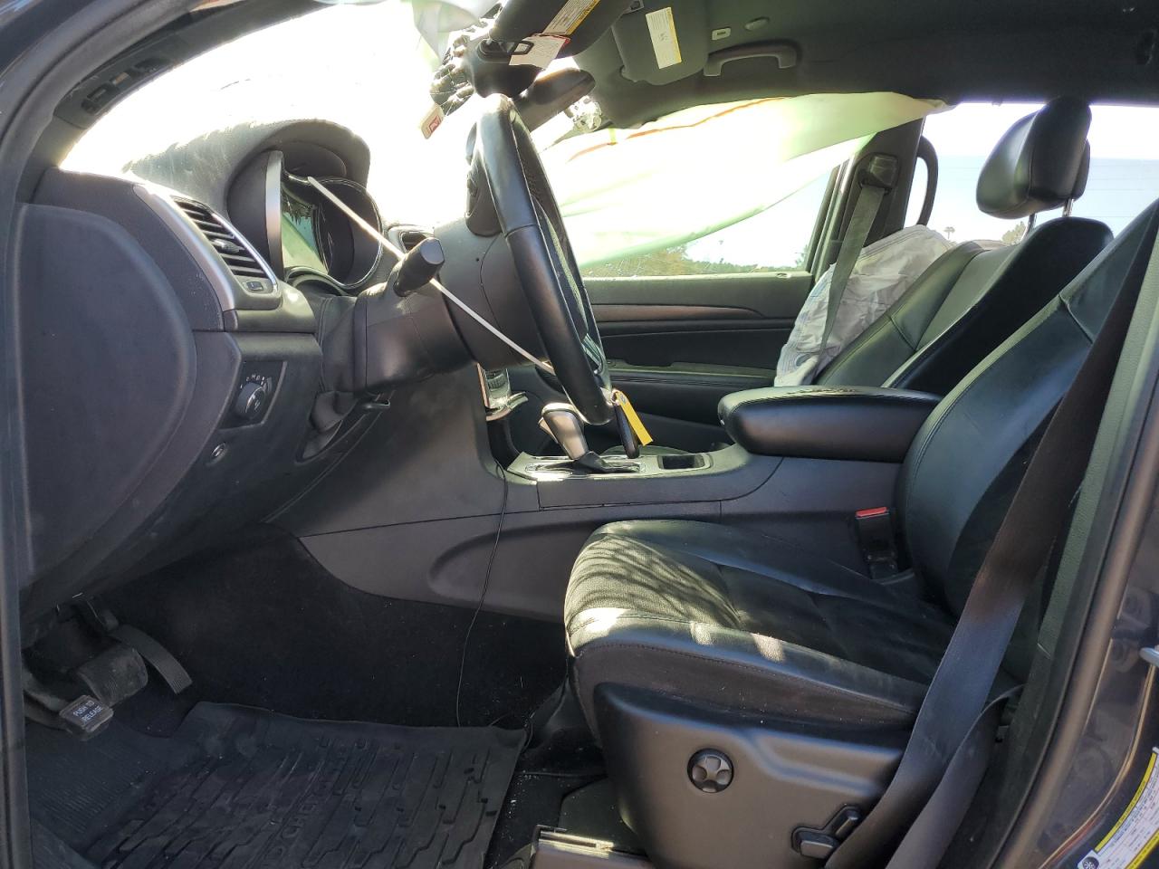 Jeep Grand Cherokee Laredo Image 8