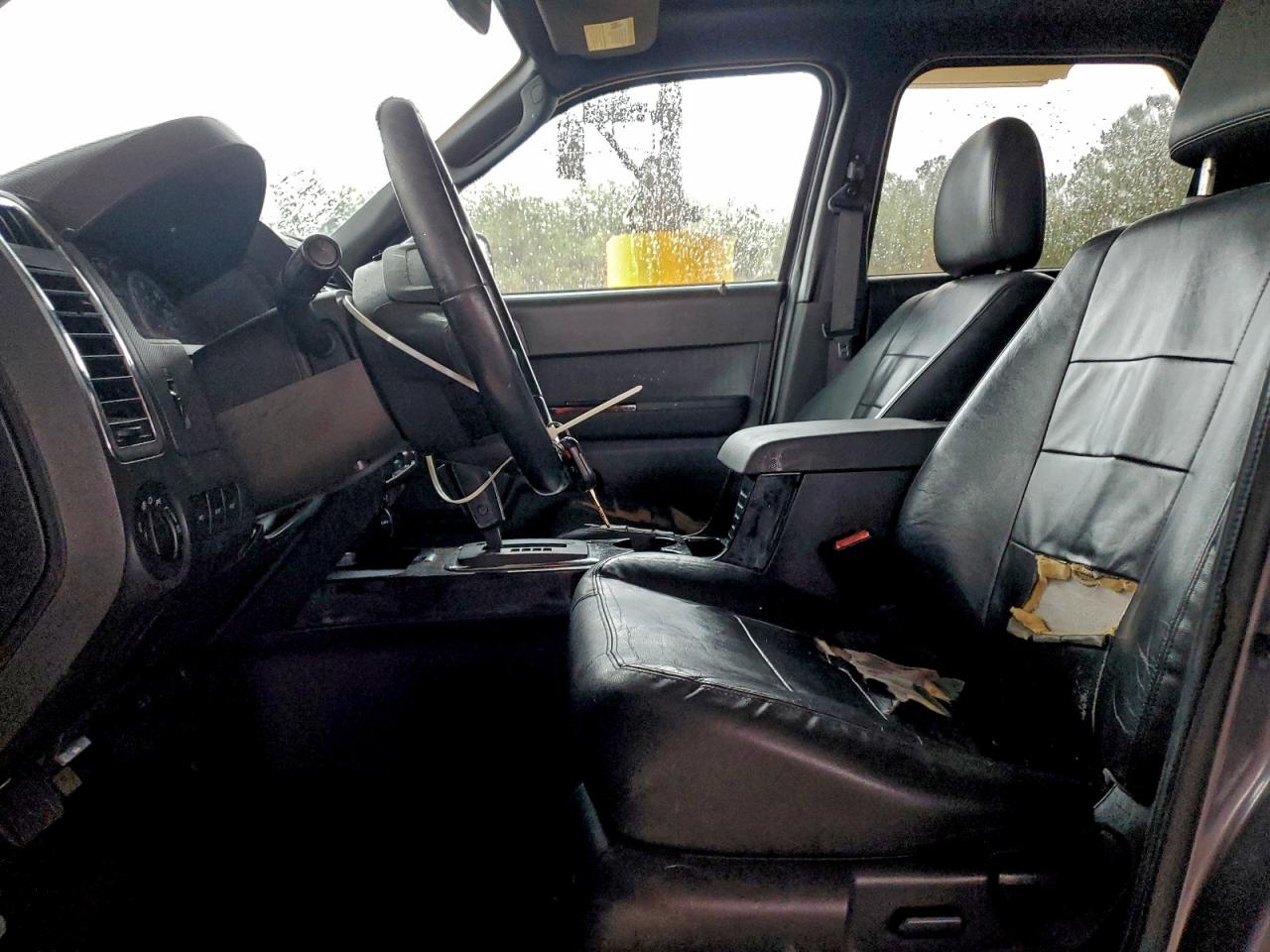 Ford Escape Limited Image 4