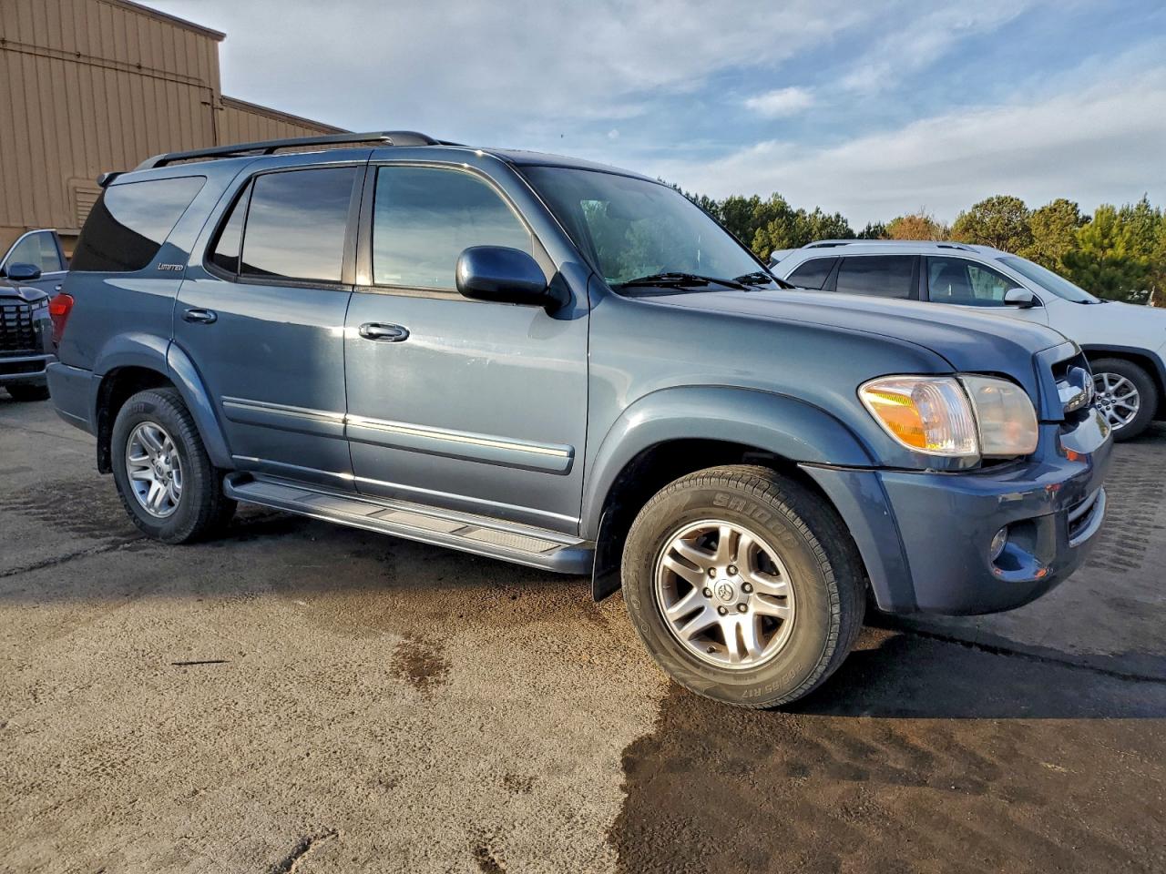 Toyota Sequoia Limited Image 7