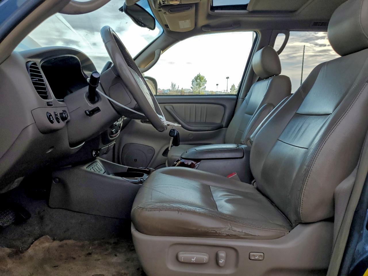 Toyota Sequoia Limited Image 9