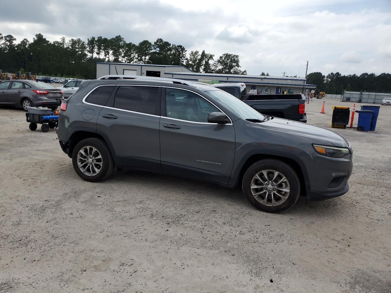 Jeep Grand Cherokee Latitude Lux Image 4