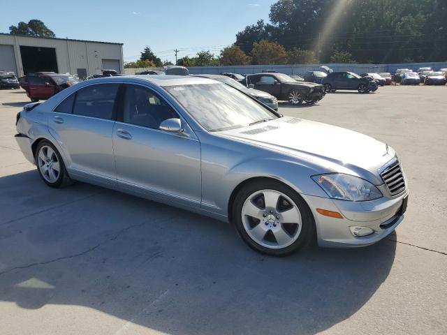 Mercedes-Benz S-Class 550 Image 4