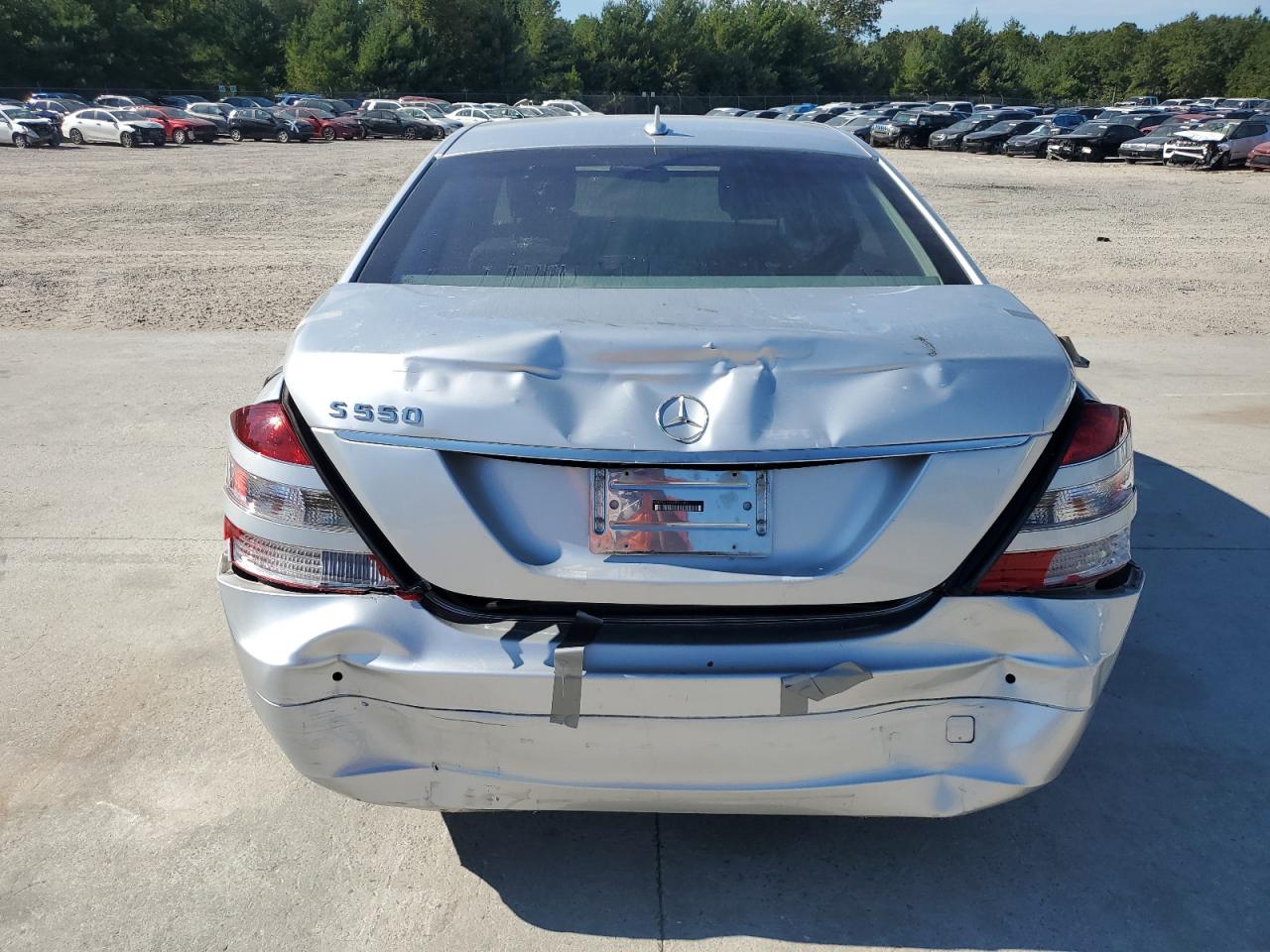 Mercedes-Benz S-Class 550 Image 5