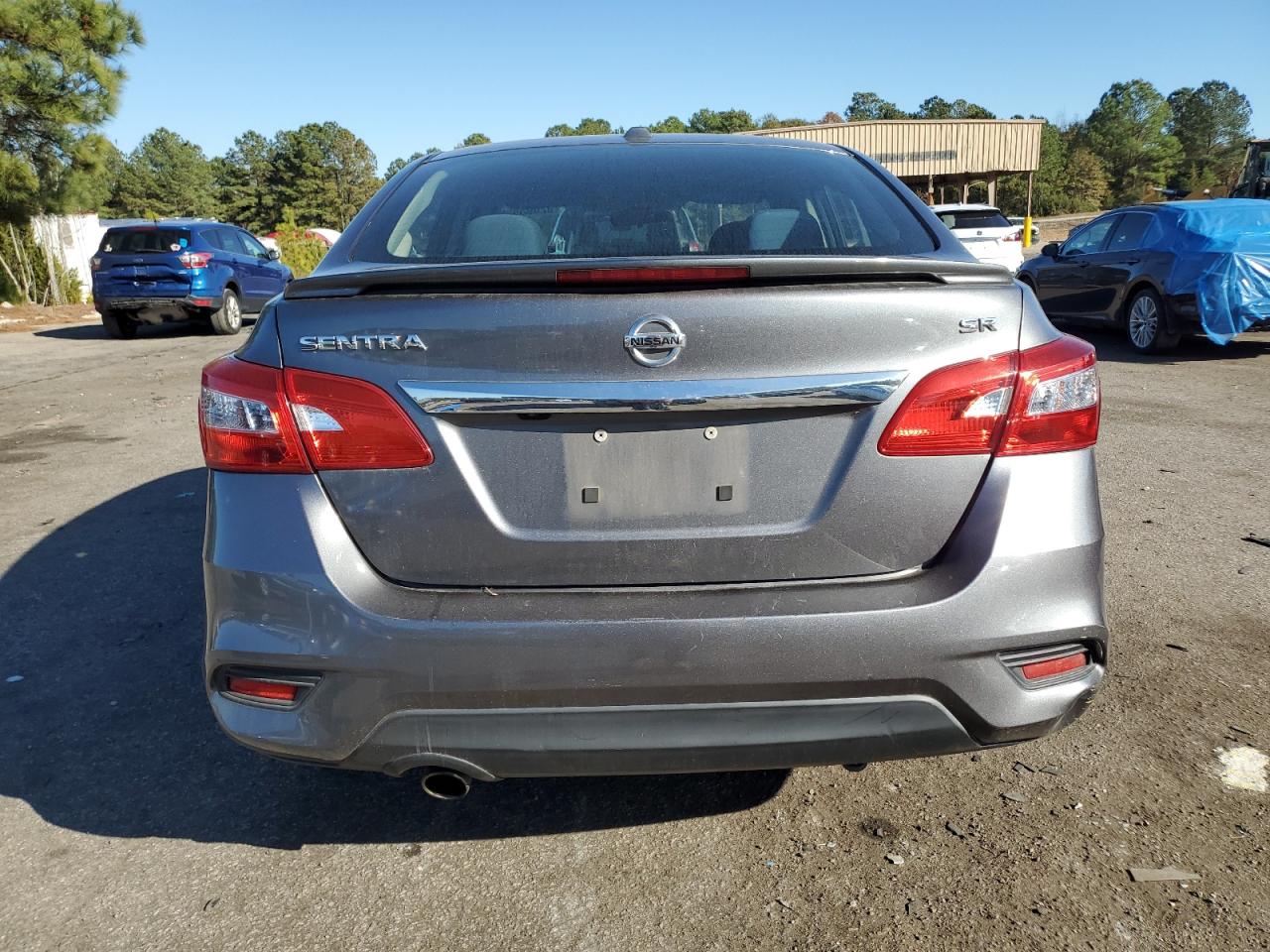 Nissan Sentra S Image 8