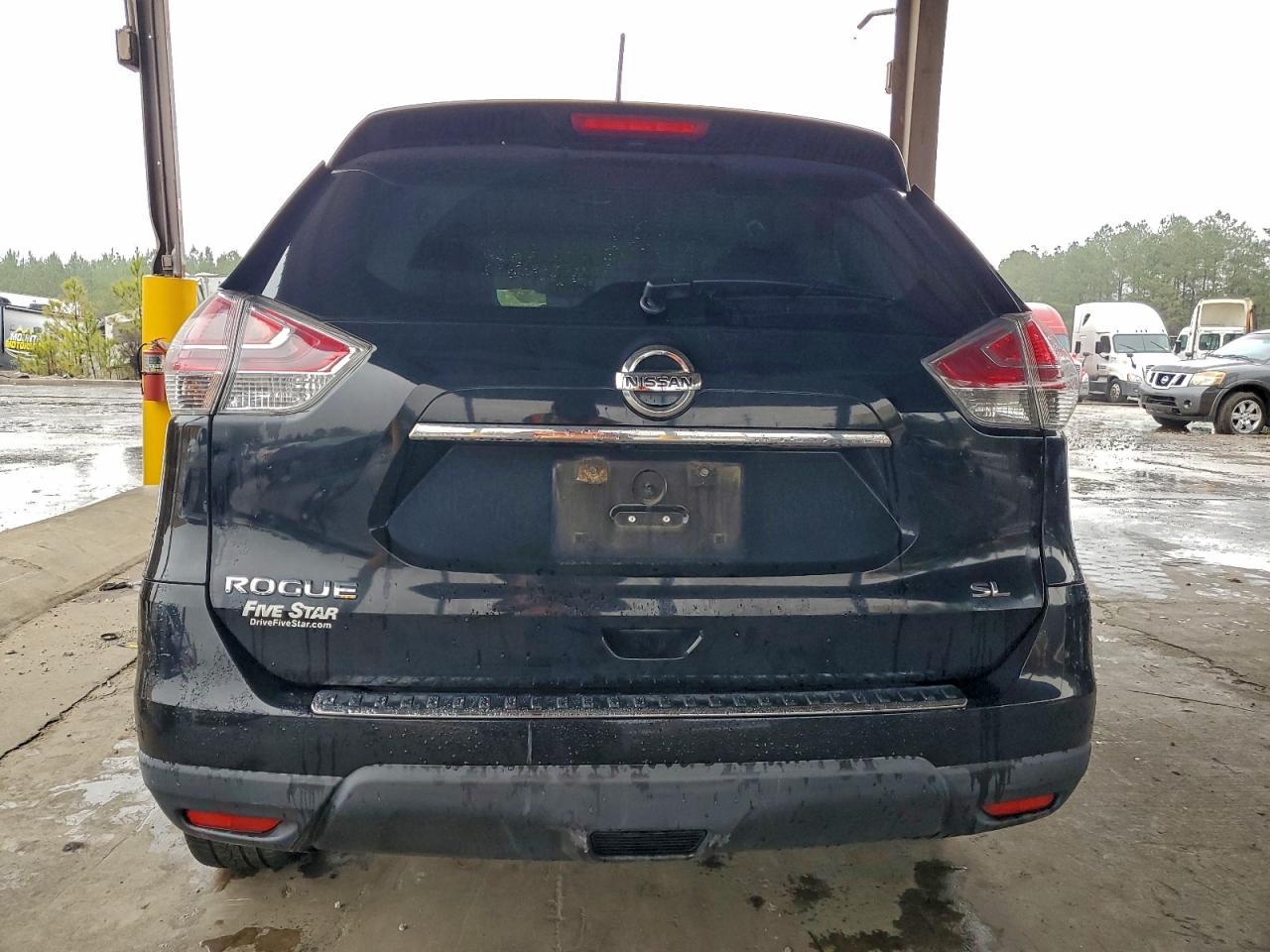 Nissan Rogue S Image 2