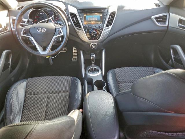 Hyundai VELOSTER Image 8