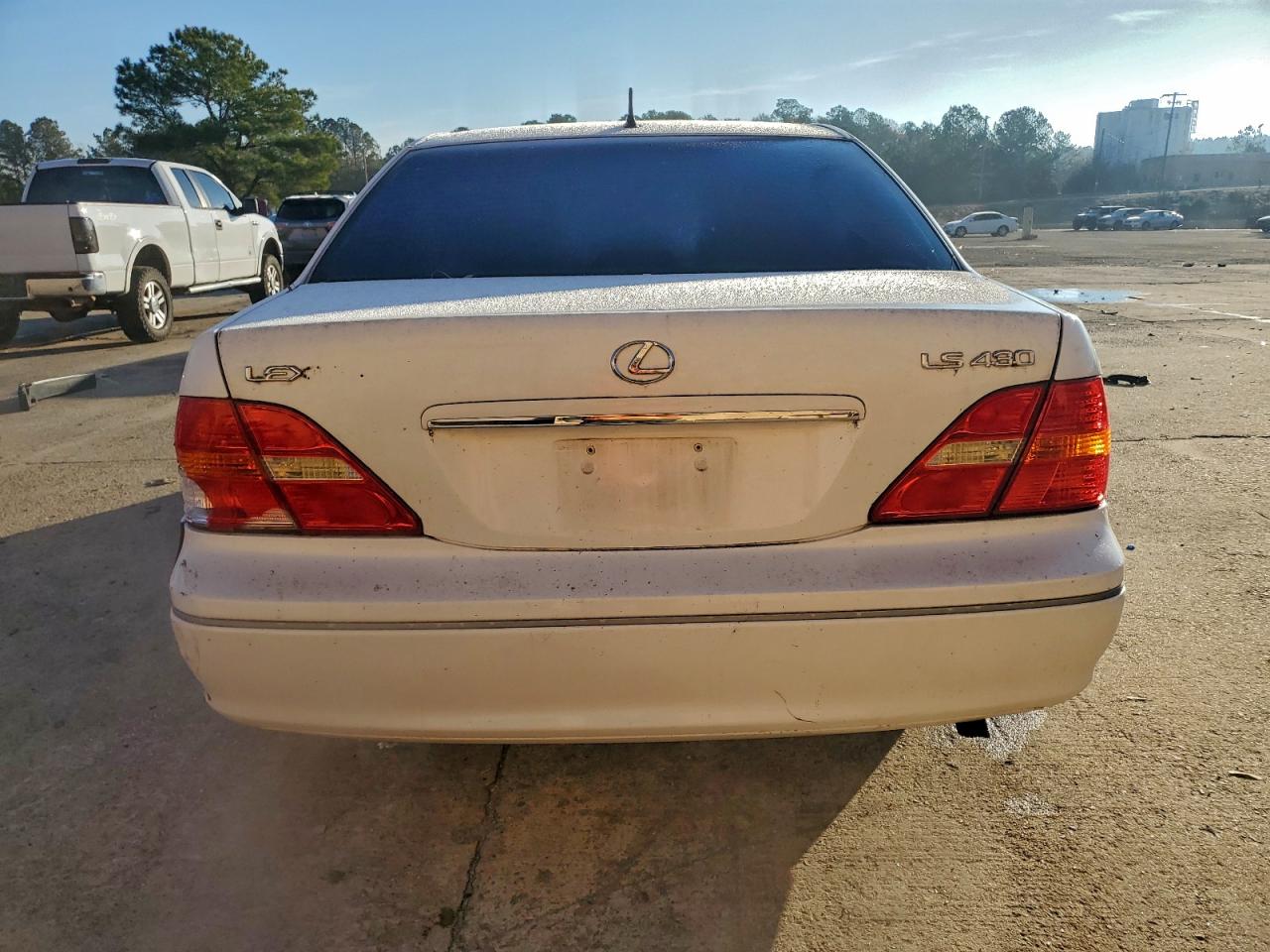 Lexus LS 430 Image 6