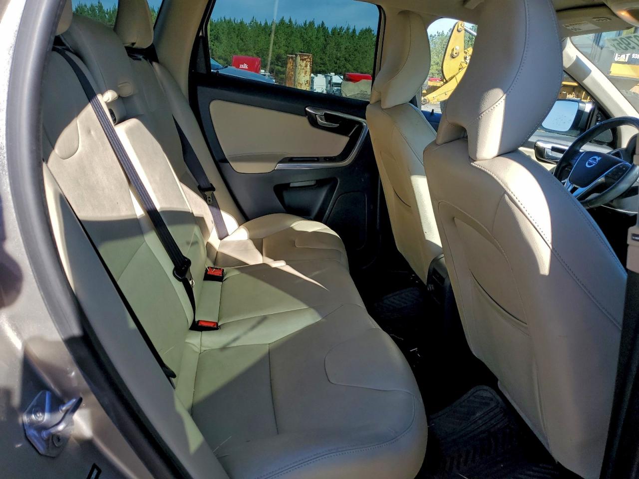 Volvo XC60 T5 Premier Image 9