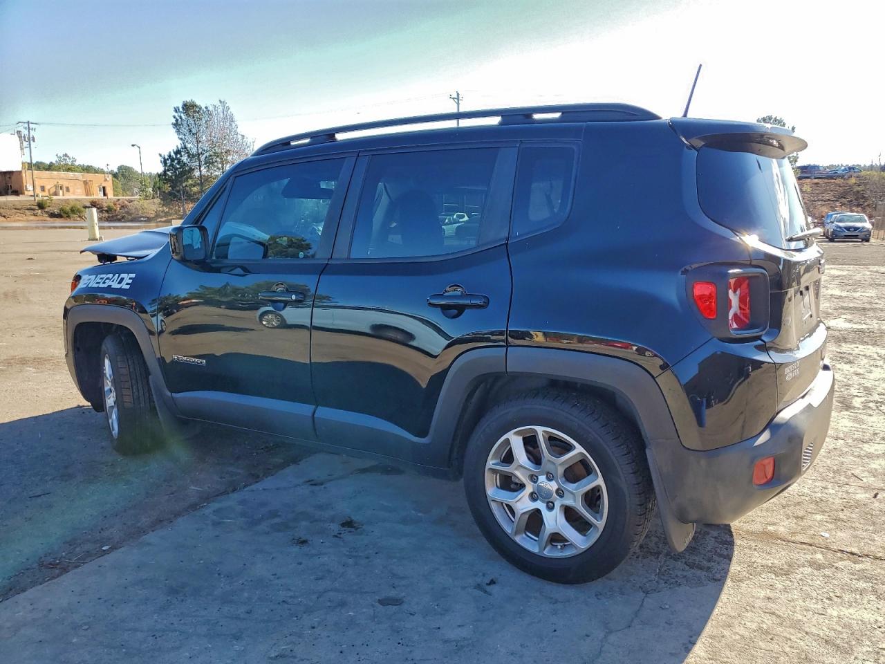 Jeep Renegade Latitude Image 6