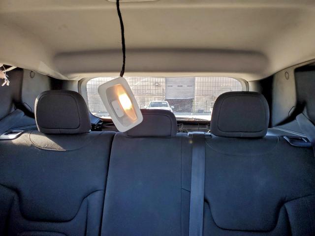 Jeep Renegade Latitude Image 8