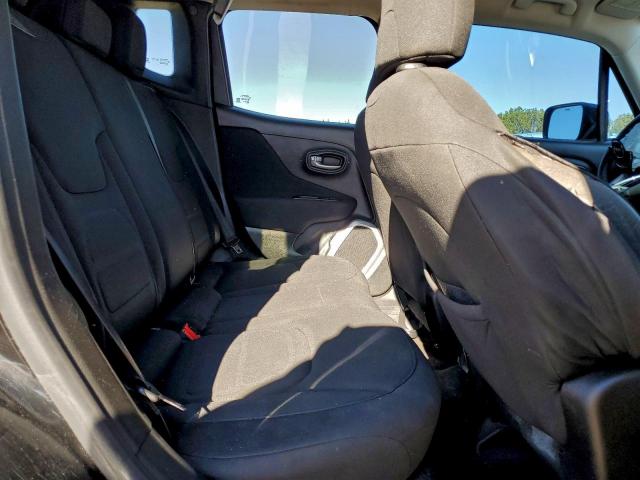 Jeep Renegade Latitude Image 9